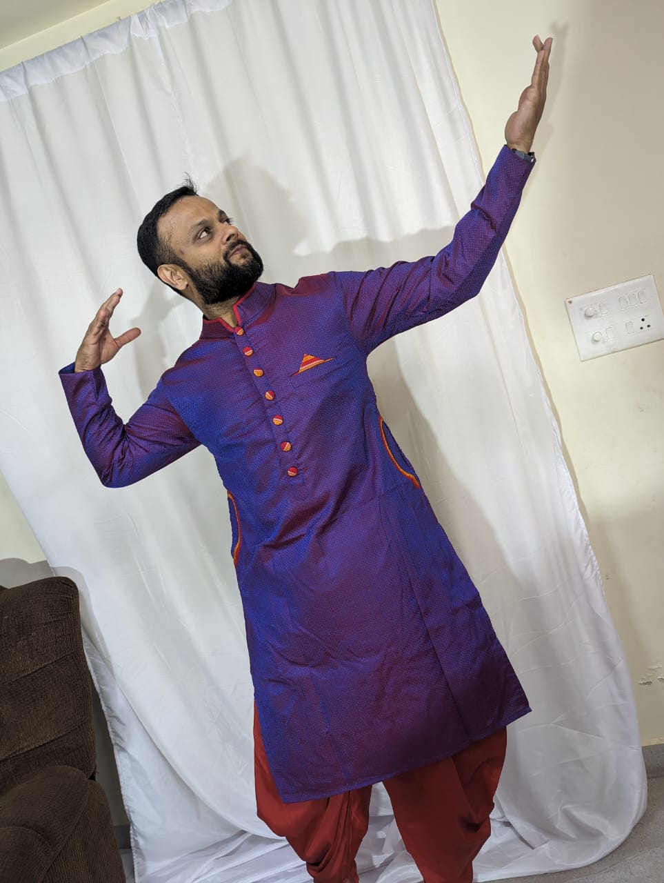 Traditional Ethnic Set Front View